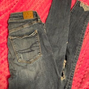 very nice quality american eagle ripped skinny jeans